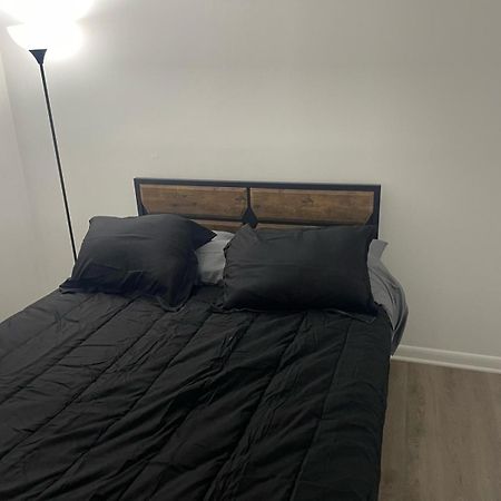 Pentagon Luxe Apartments 阿林顿 外观 照片