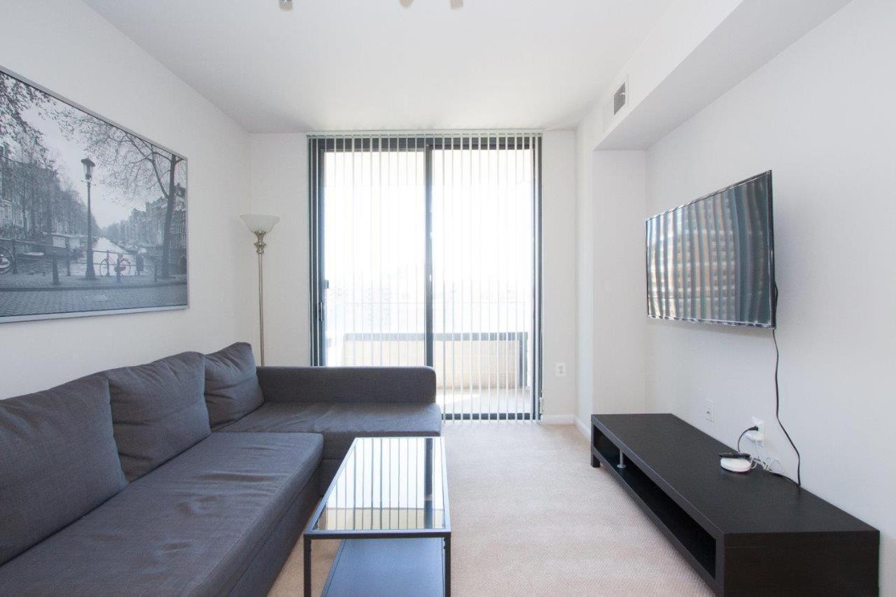 Pentagon Luxe Apartments 阿林顿 外观 照片