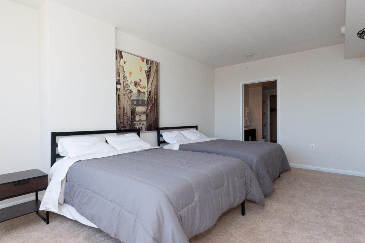 Pentagon Luxe Apartments 阿林顿 外观 照片