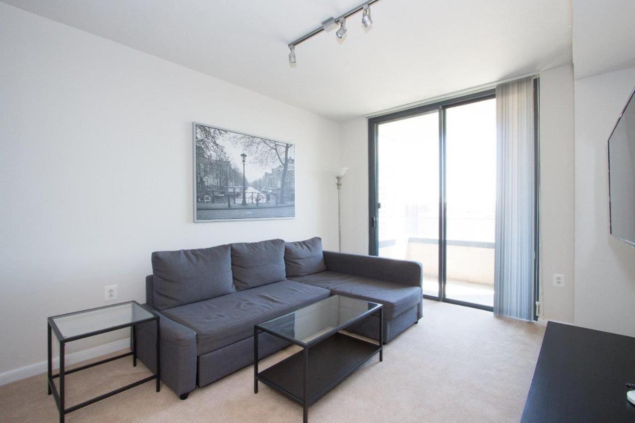 Pentagon Luxe Apartments 阿林顿 外观 照片