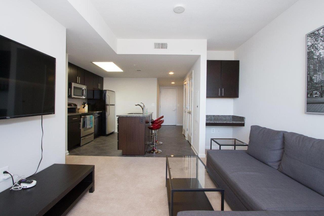 Pentagon Luxe Apartments 阿林顿 外观 照片